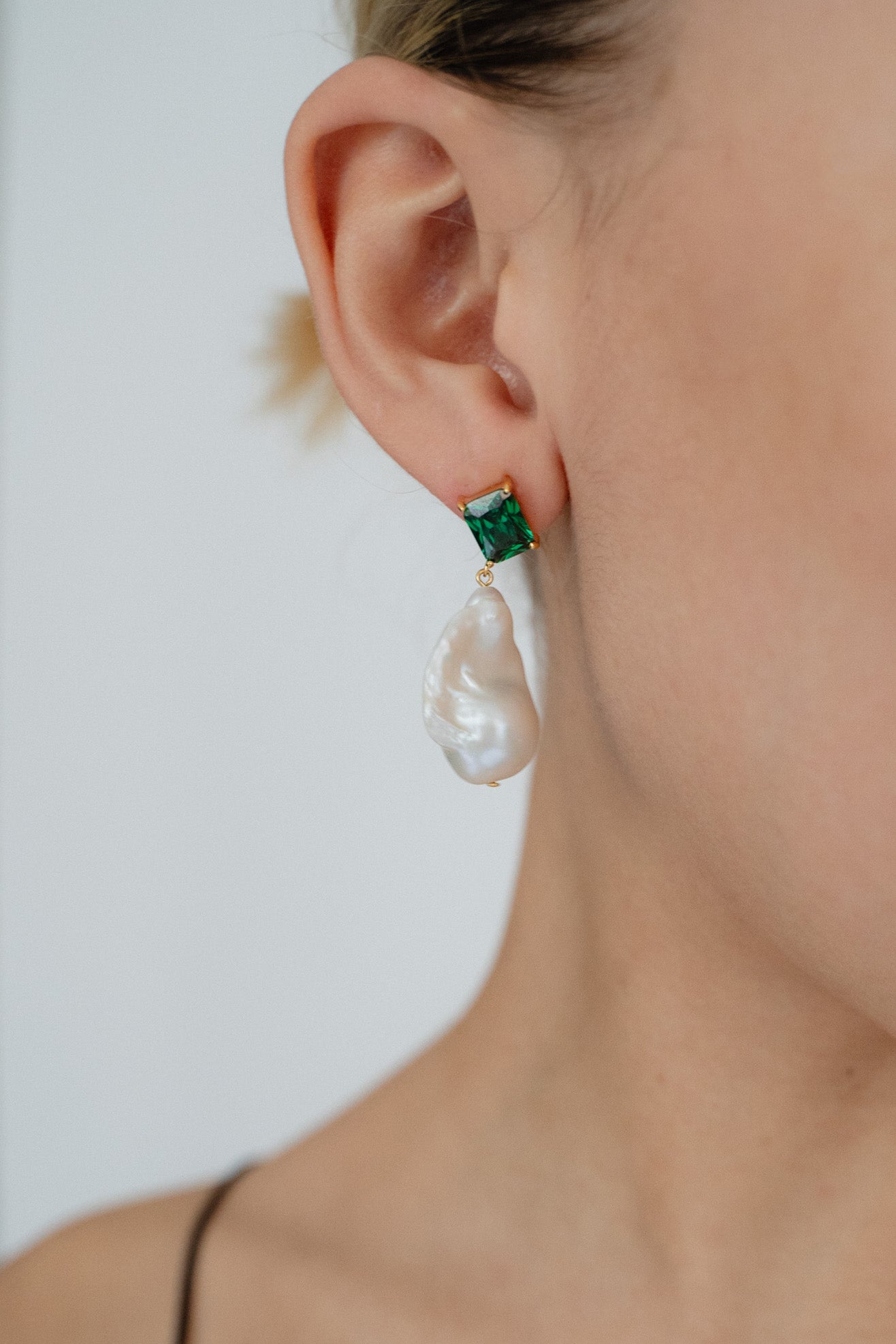 COMPLETEDWORKS, Blink Earrings