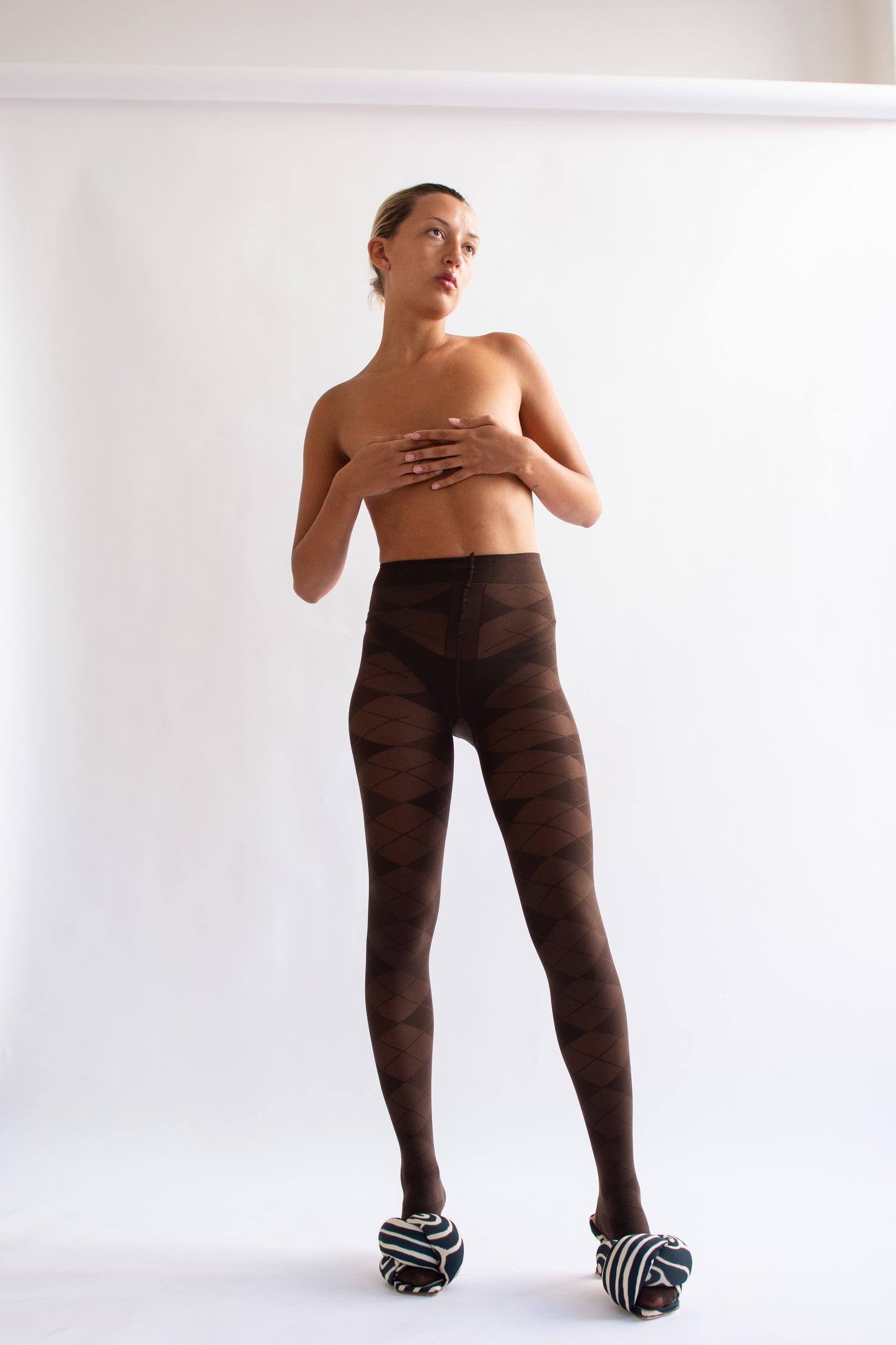 SWEDISH STOCKINGS, Rebecka Argyle Tights, Dark Brown