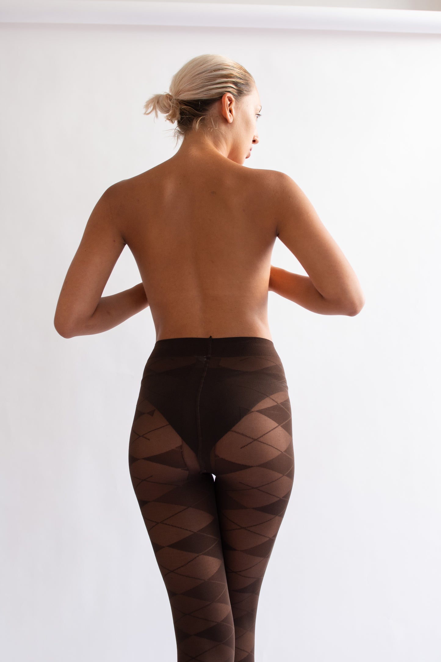 SWEDISH STOCKINGS, Rebecka Argyle Tights, Dark Brown