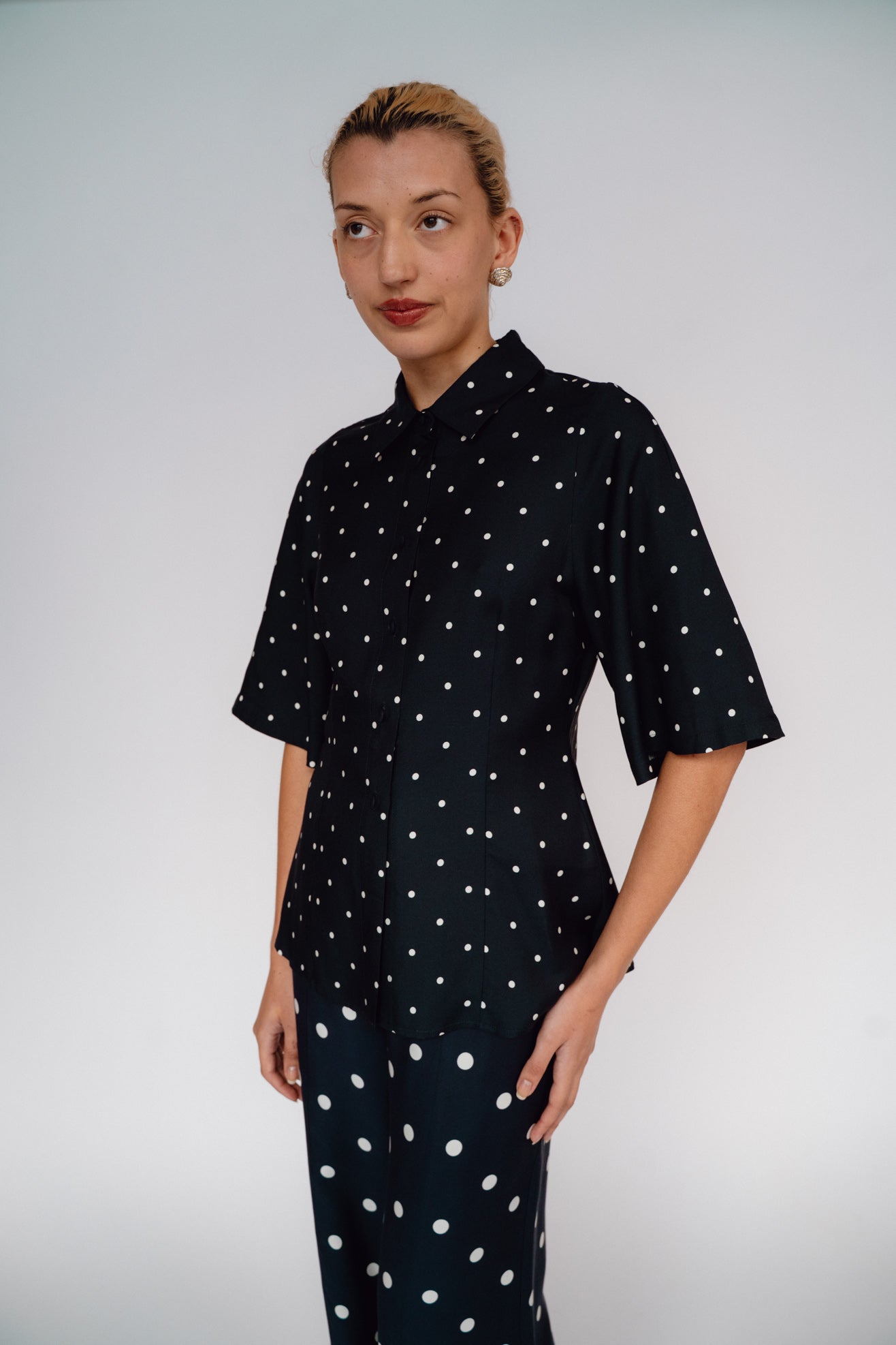 MR. LARKIN, Tillie Shirt, Ink/Ivory Big Dot