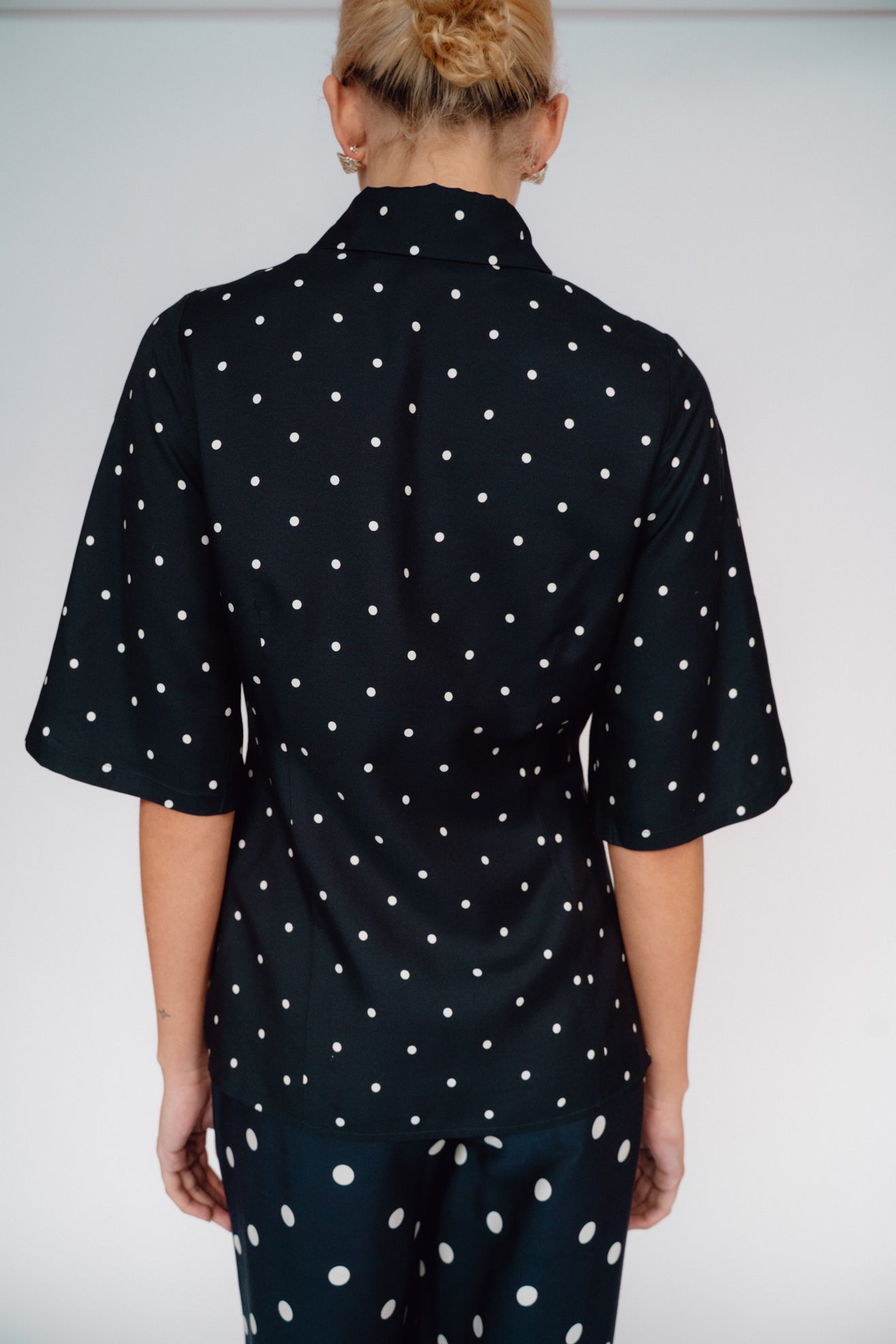 MR. LARKIN, Tillie Shirt, Ink/Ivory Big Dot