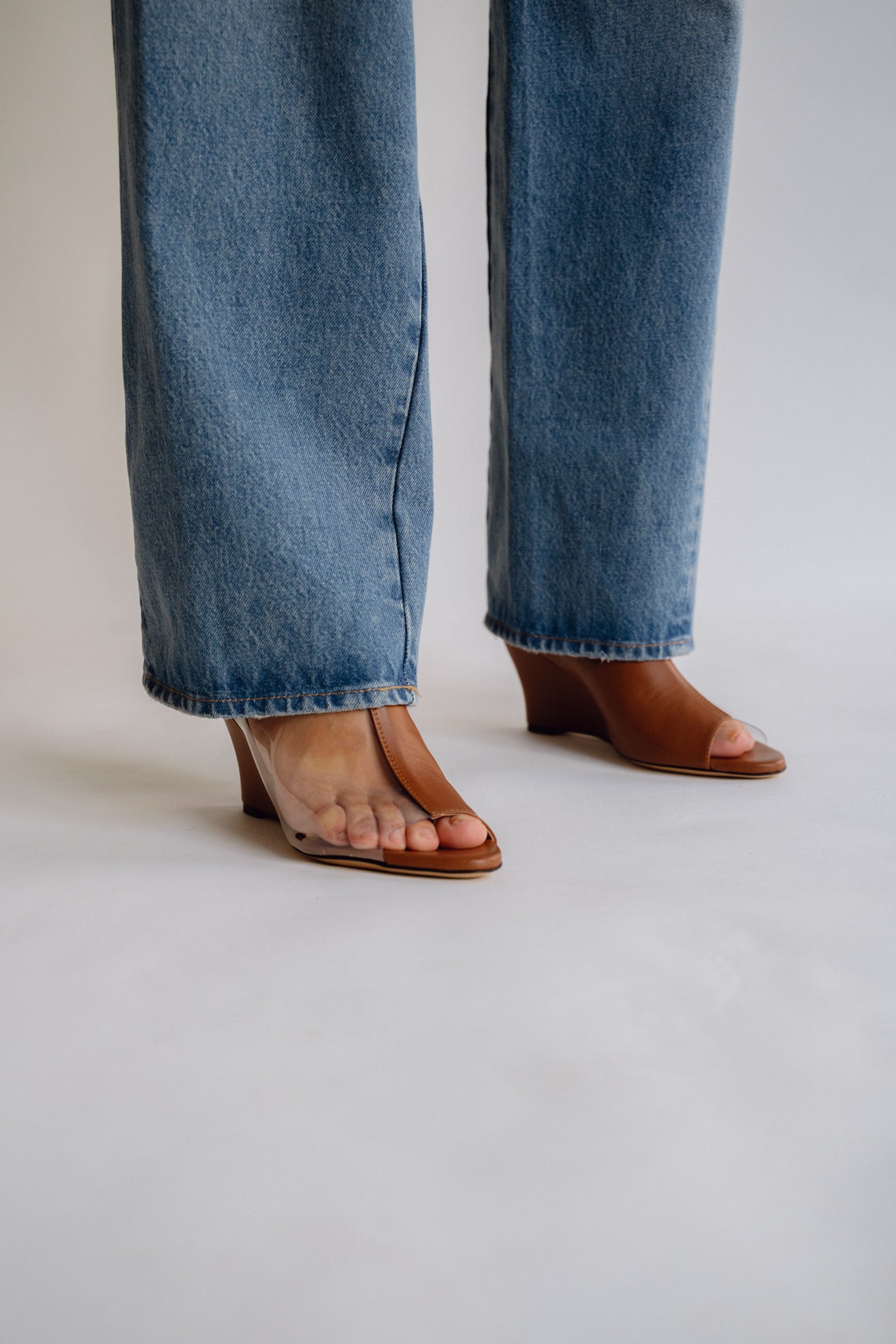 MR. LARKIN, Elliott Wedge, Nocciolo
