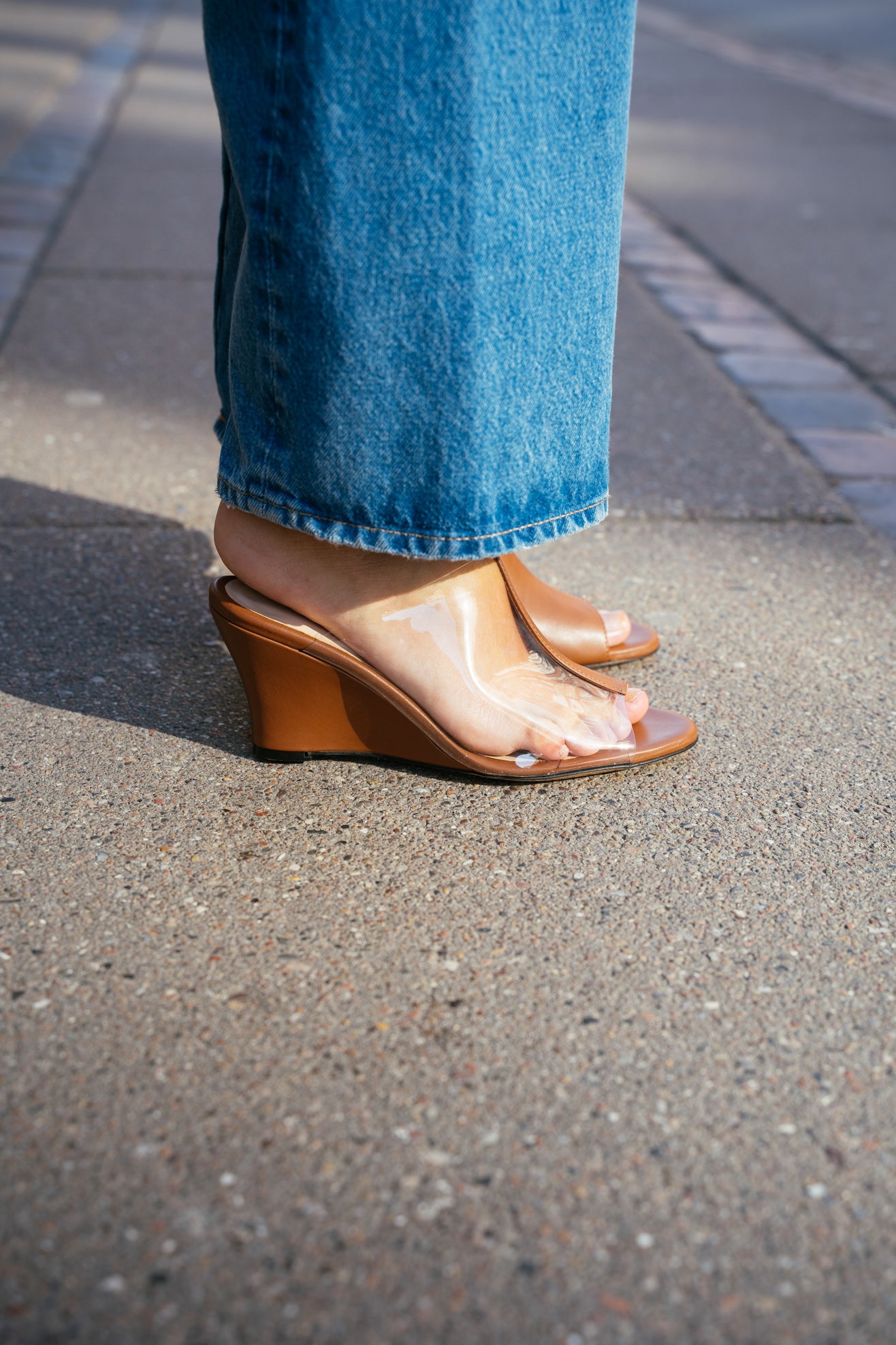 MR. LARKIN, Elliott Wedge, Nocciolo