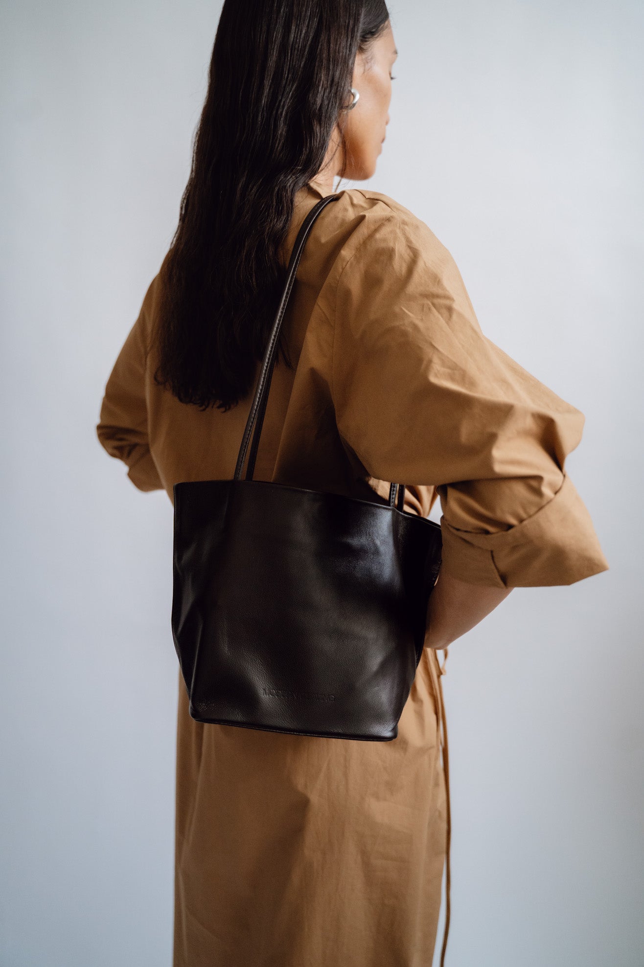 MODERN WEAVING, Relaxed Basket, Dark Brown