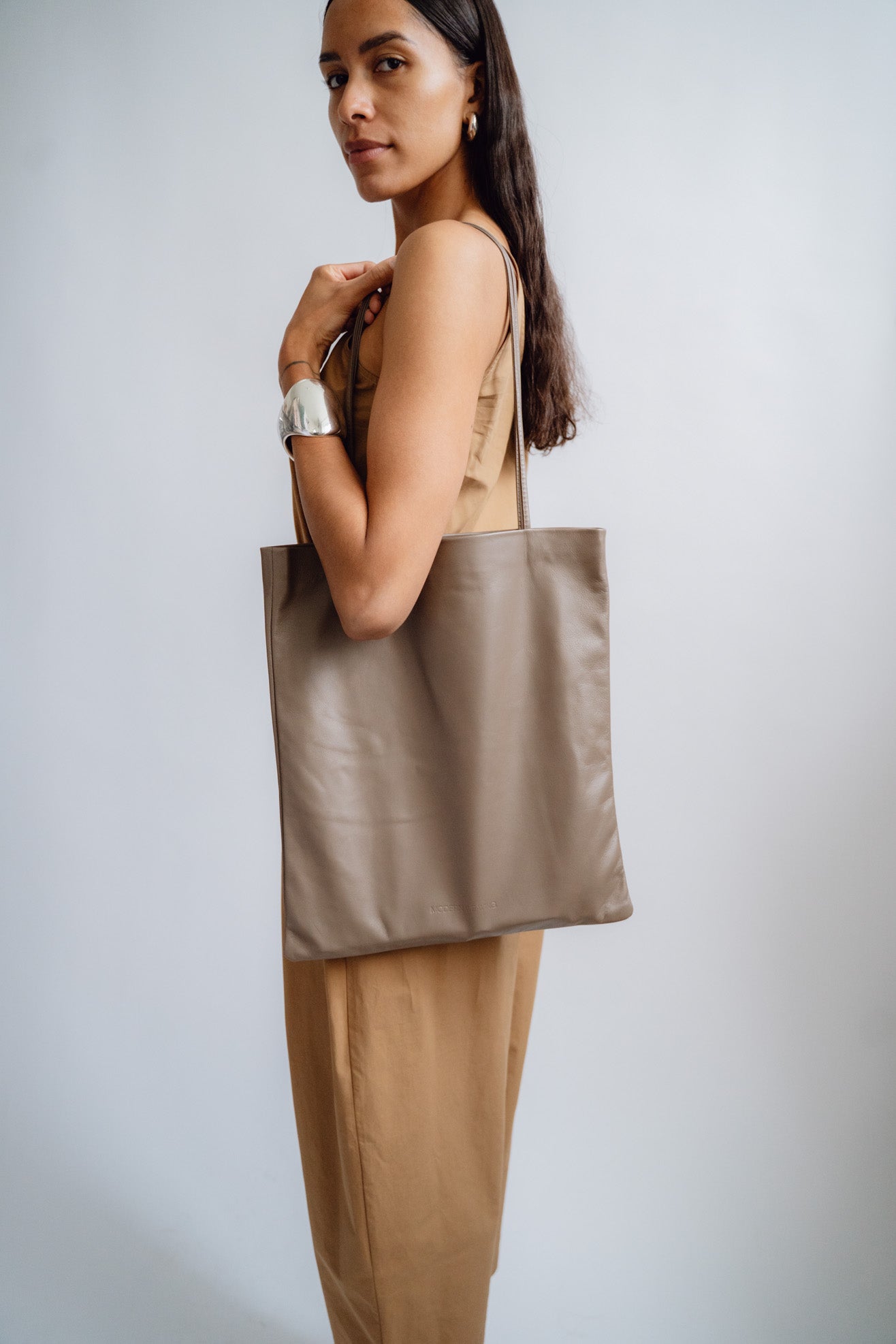 MODERN WEAVING, Slim Lamb Sak