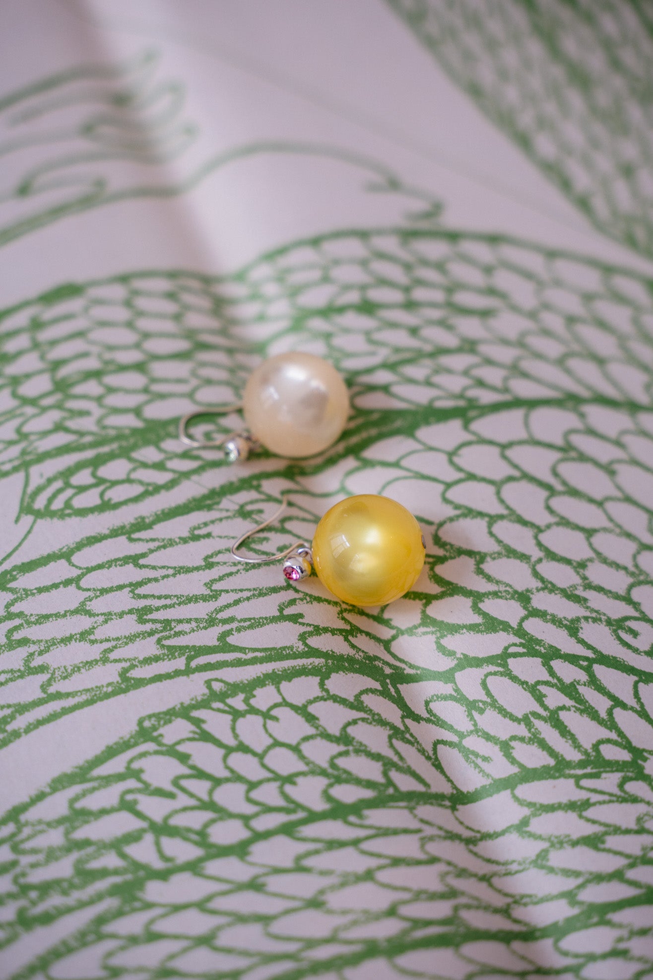 MONDO MONDO, Cha Cha Earrings