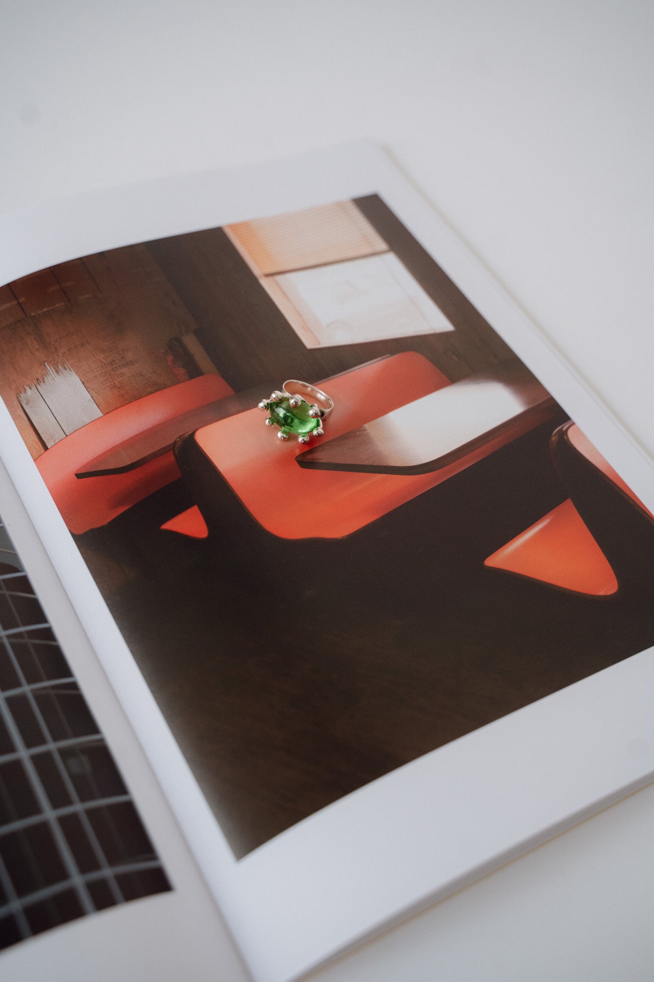 MONDO MONDO, Diva Ring