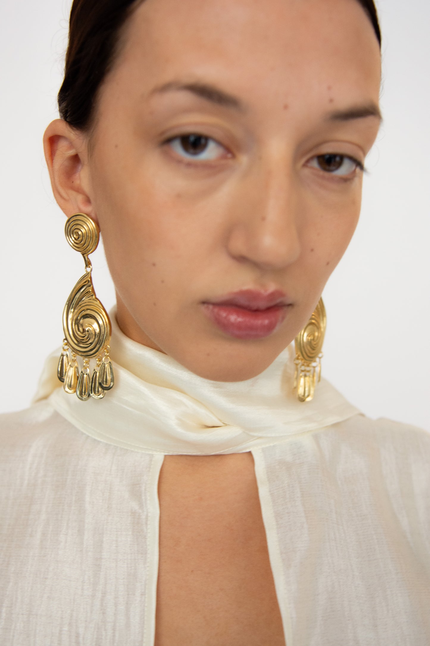JUJU VERA, Eliza Earrings, Gold