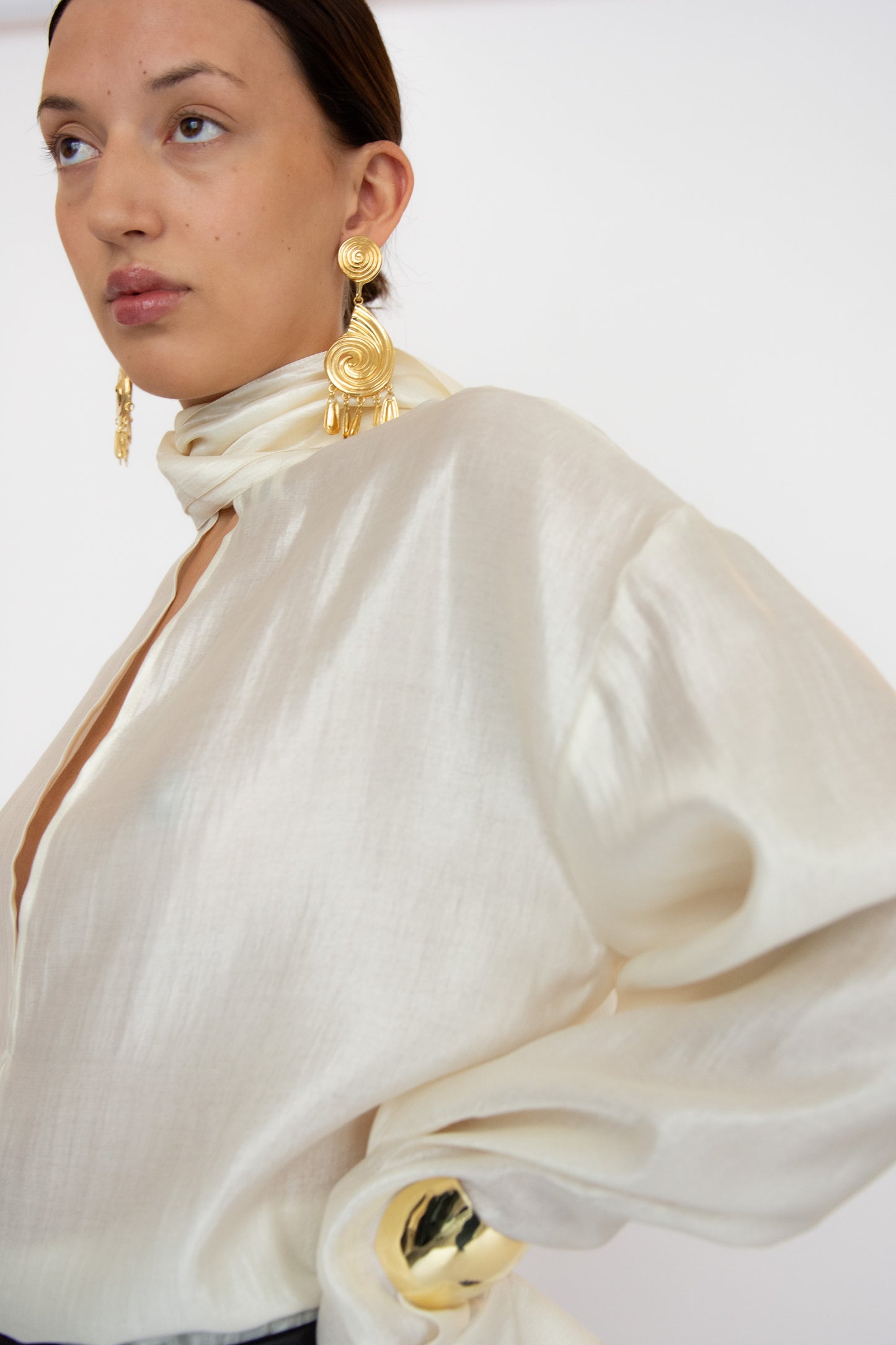 JUJU VERA, Eliza Earrings, Gold