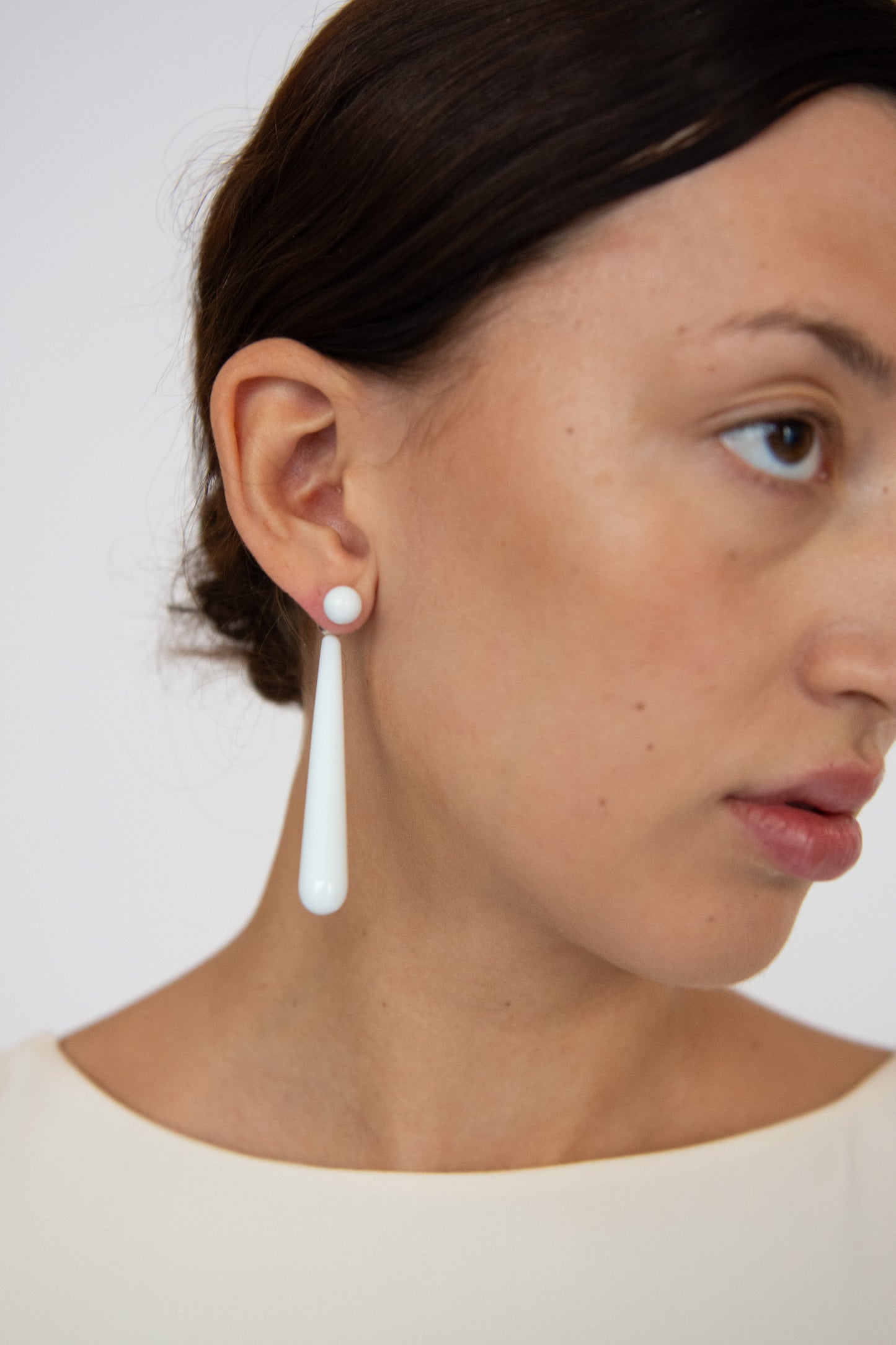 MOSQUITO, Orilla Earrings, White