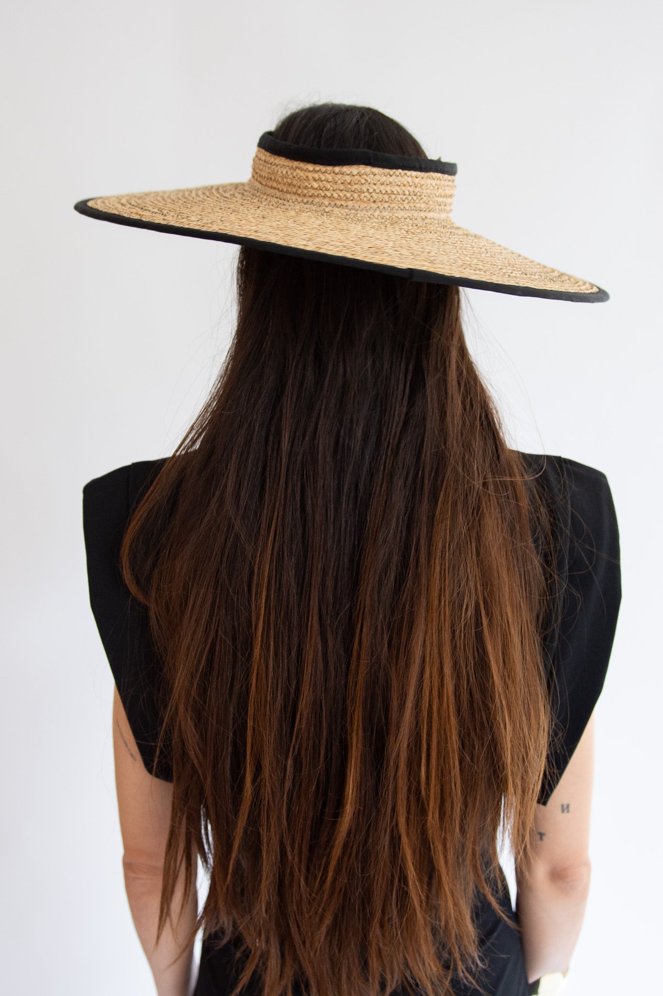 GIGI BURRIS, Ines Visor, Natural/Black