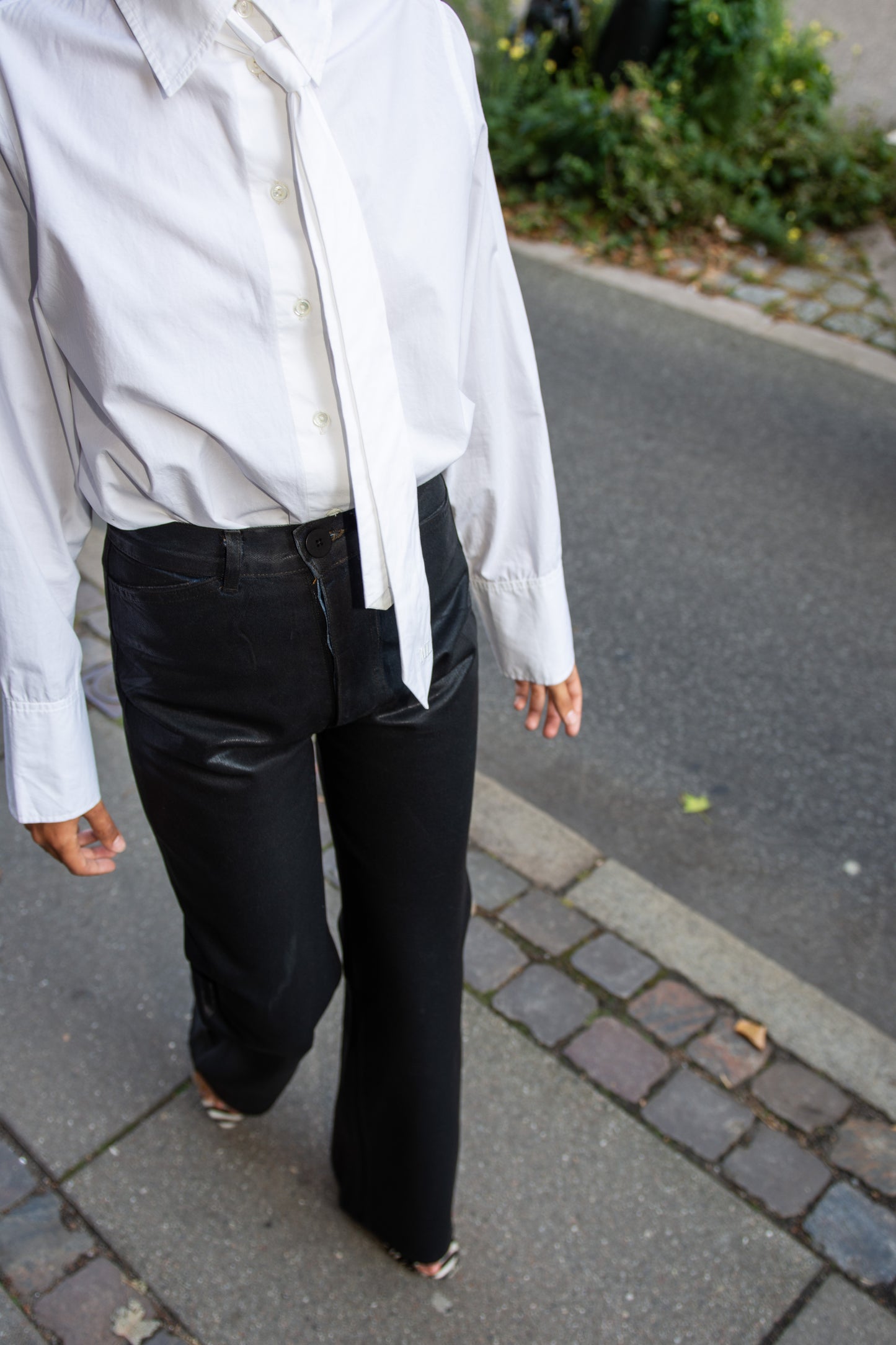 JESSE KAMM, Les Deux Pants, Black Lacquer