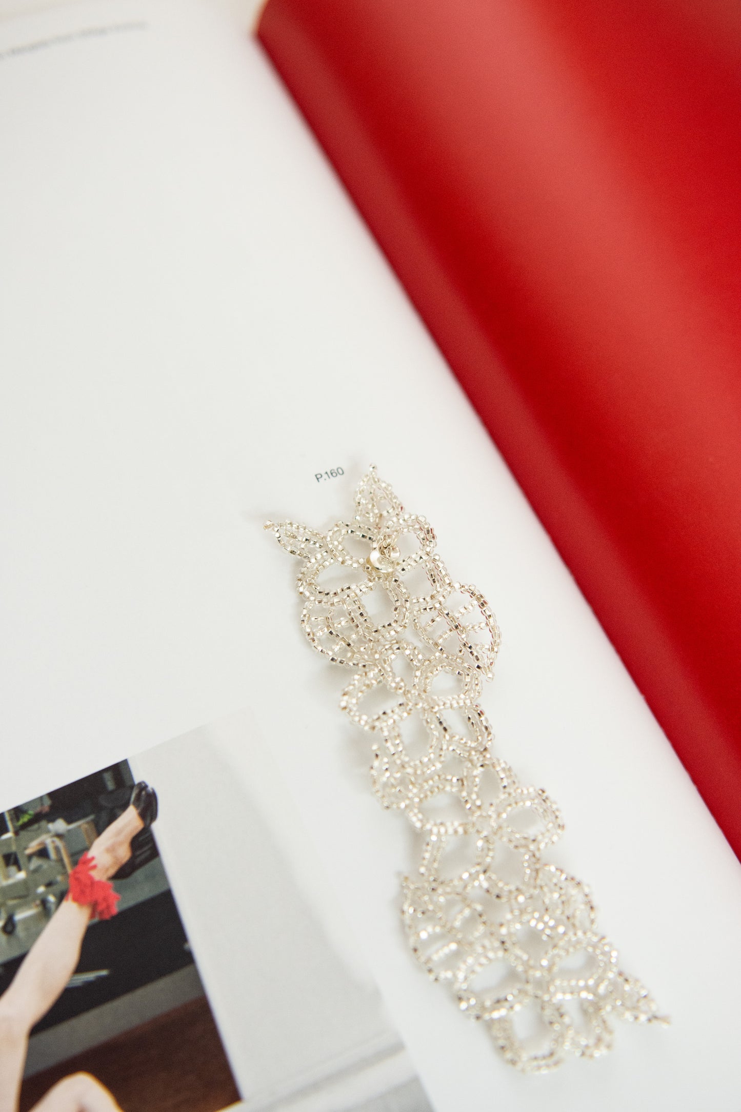 PURA UTZ, Mega Lace Ear Stick