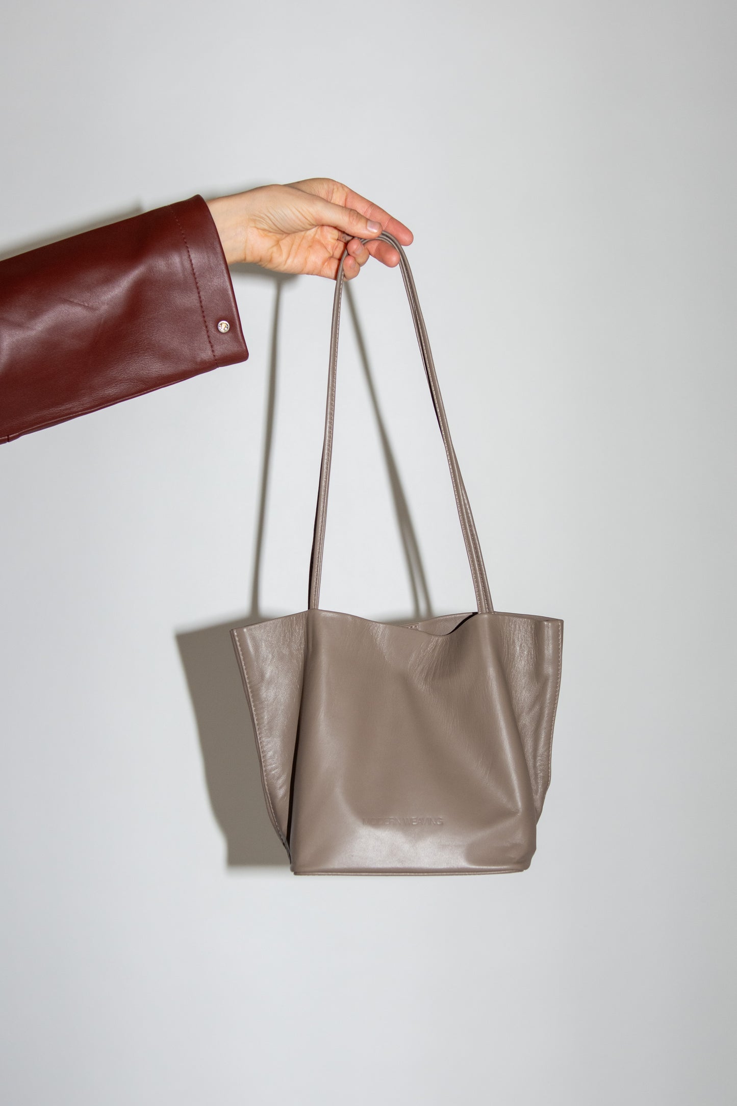 MODERN WEAVING, Relaxed Basket, Earth