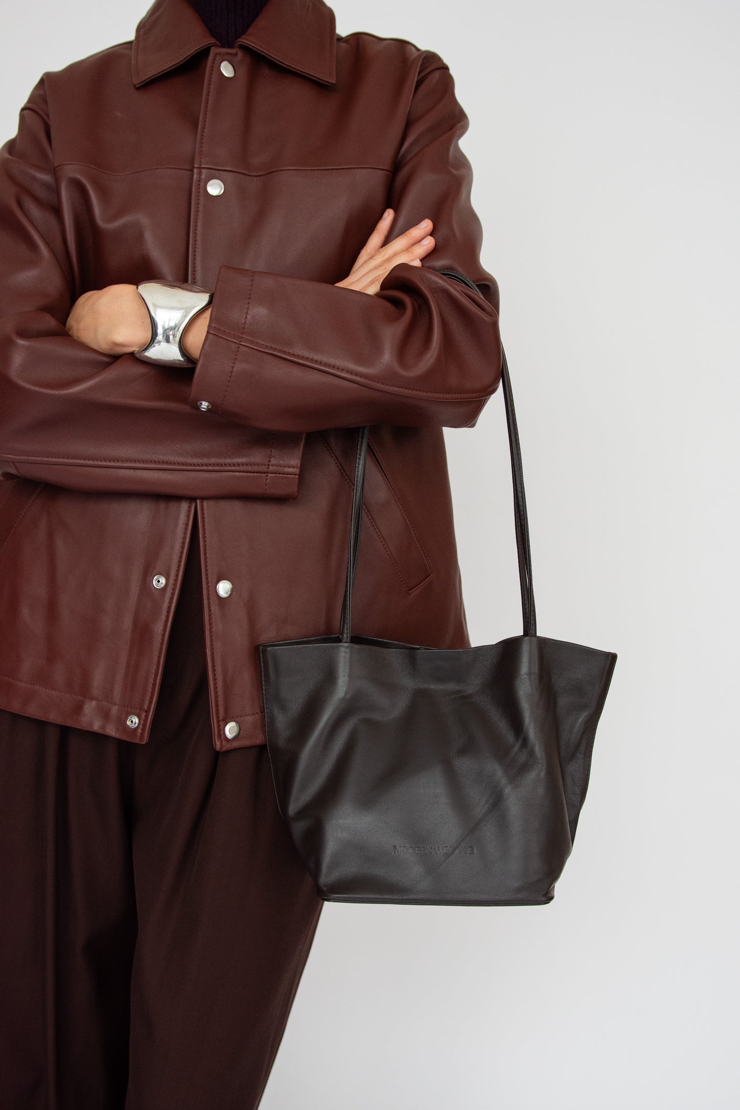 MODERN WEAVING, Relaxed Basket, Dark Brown