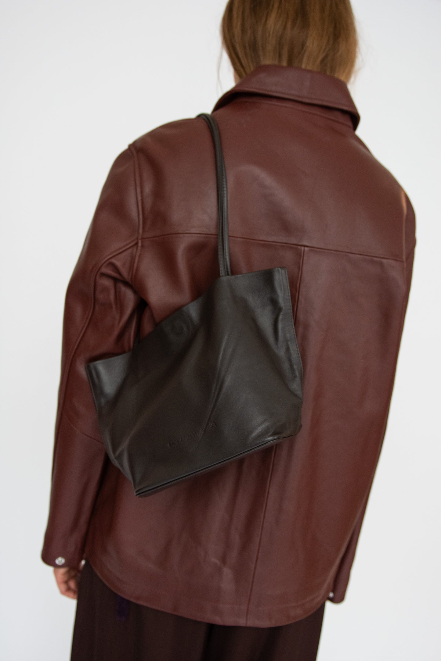 MODERN WEAVING, Relaxed Basket, Dark Brown