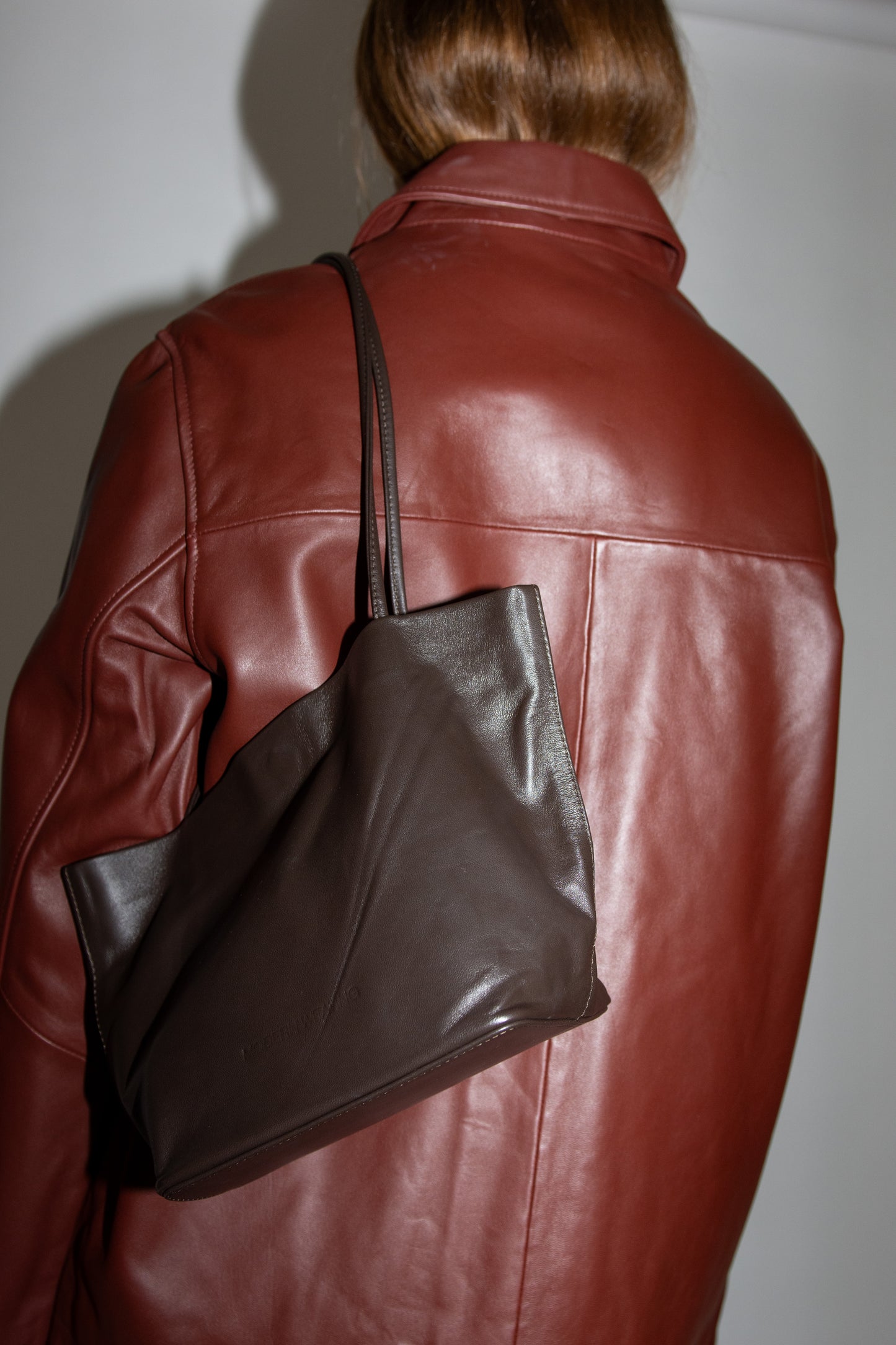 MODERN WEAVING, Relaxed Basket, Dark Brown