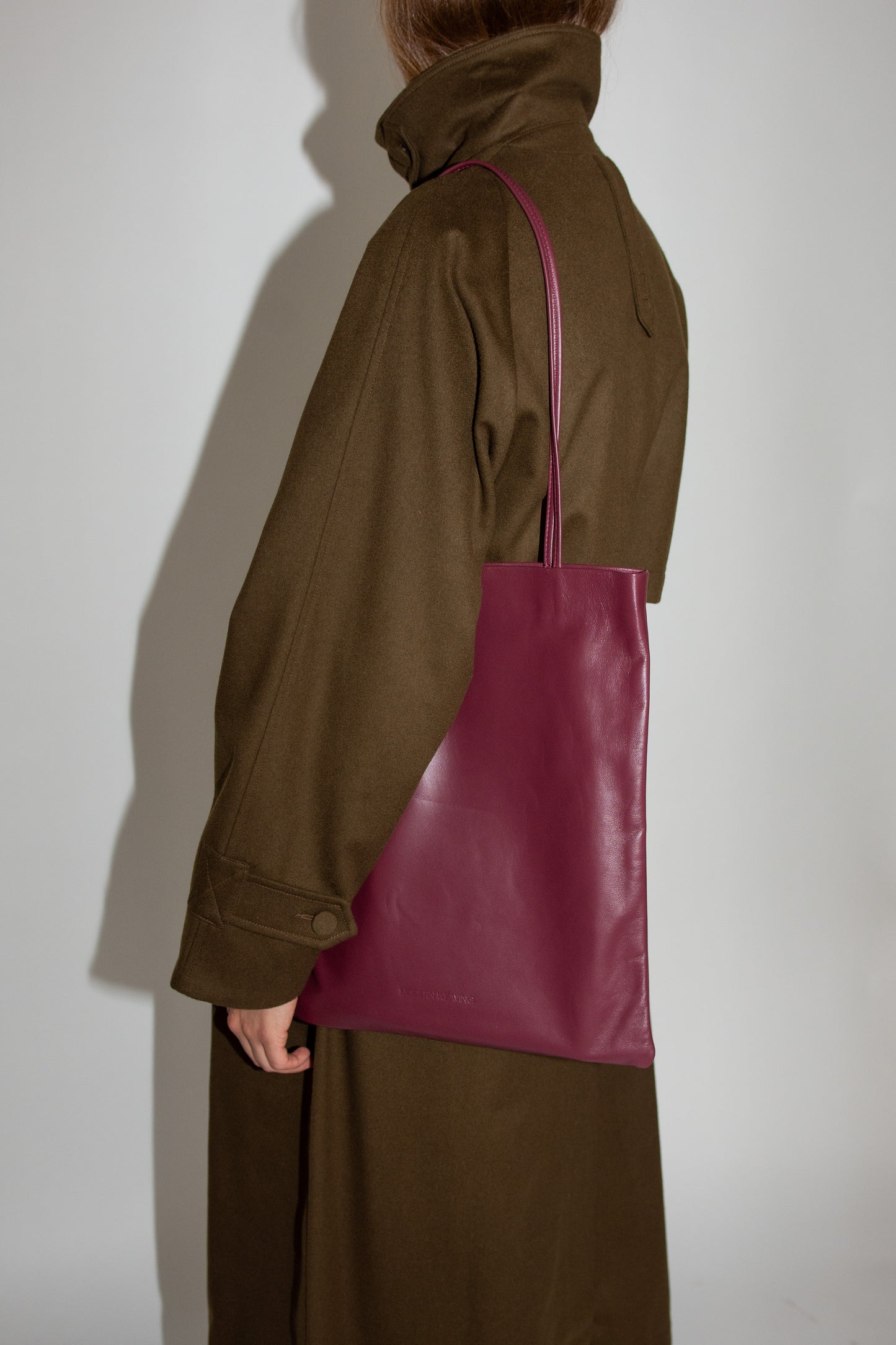 MODERN WEAVING, Slim Lamb Sak, Burgundy