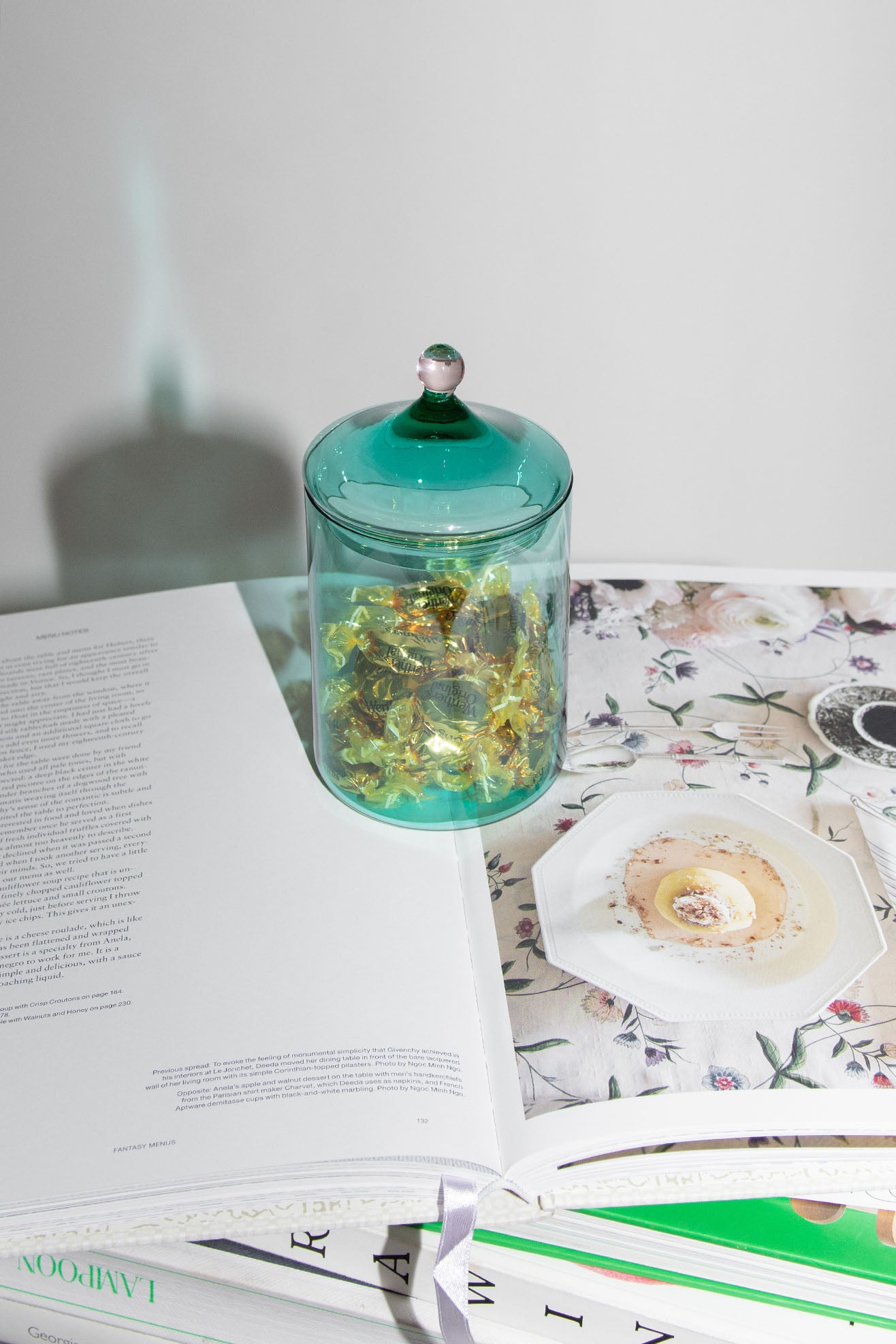 AKUA OBJECT, Noam Bonbonniere Tall, Emerald/Rose