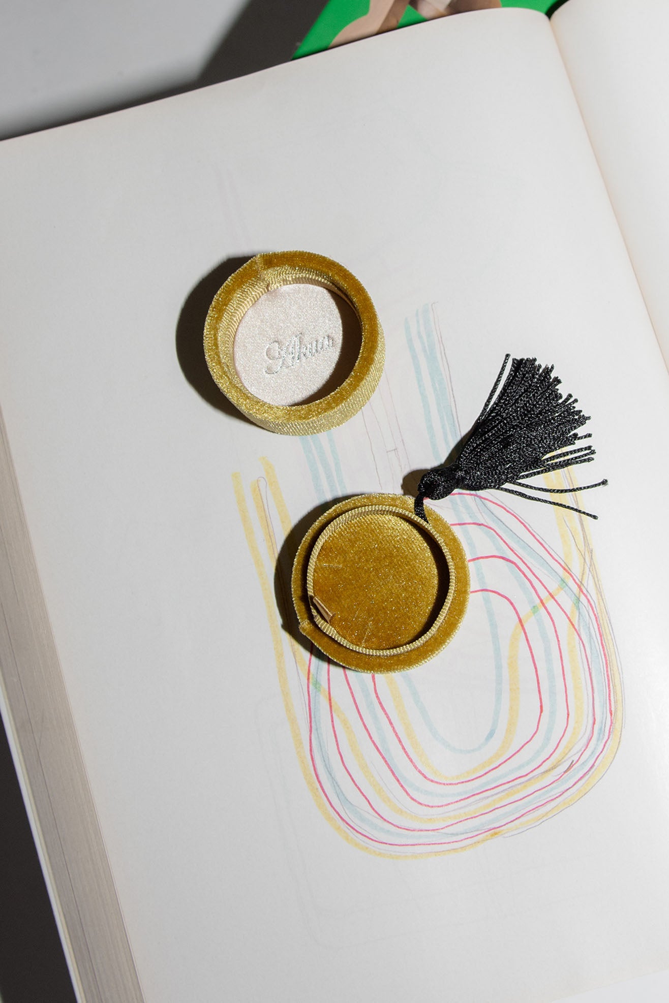 AKUA OBJECT, Uma Caddy, Green Tea