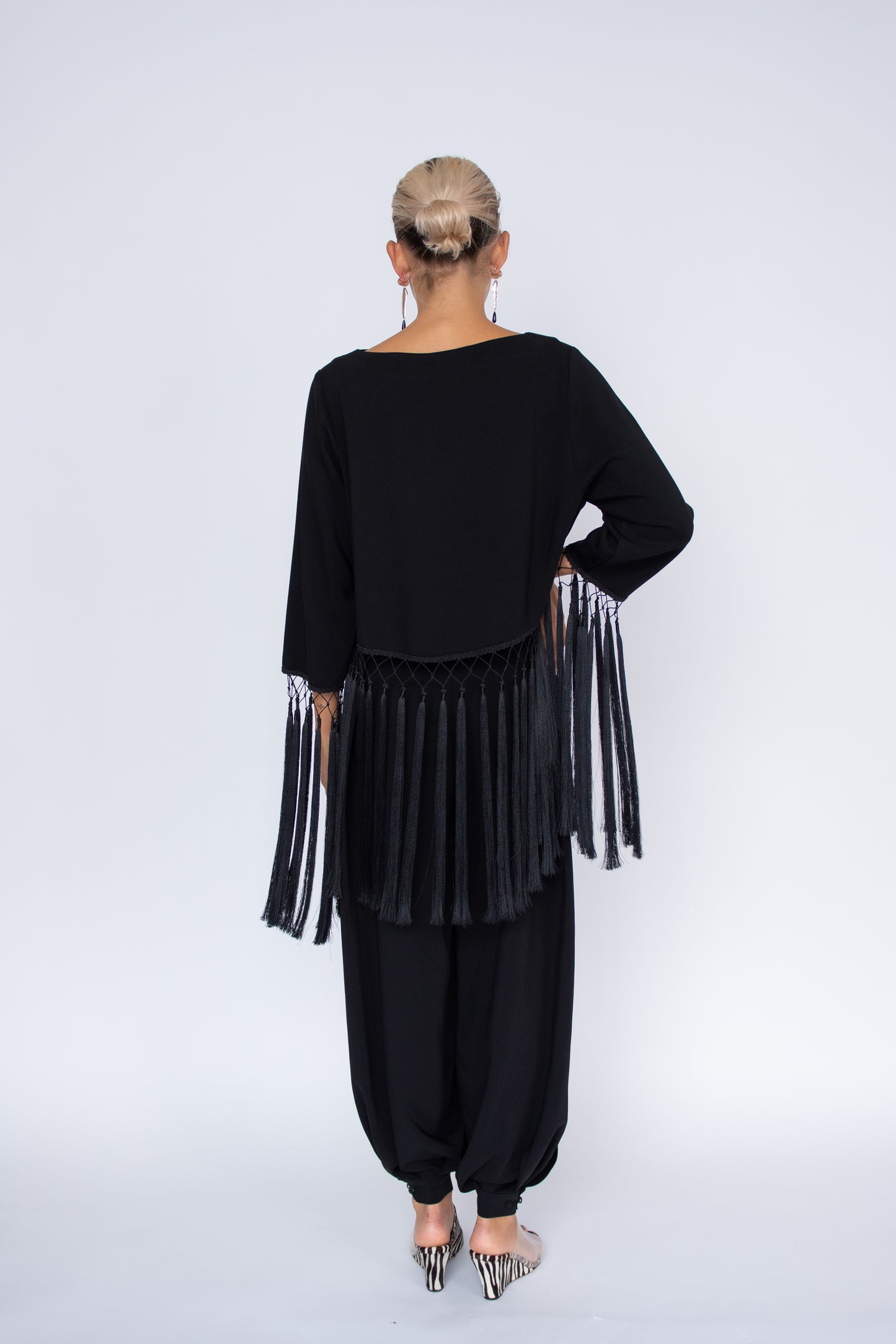 MR. LARKIN, Tara Fringe Top, Black