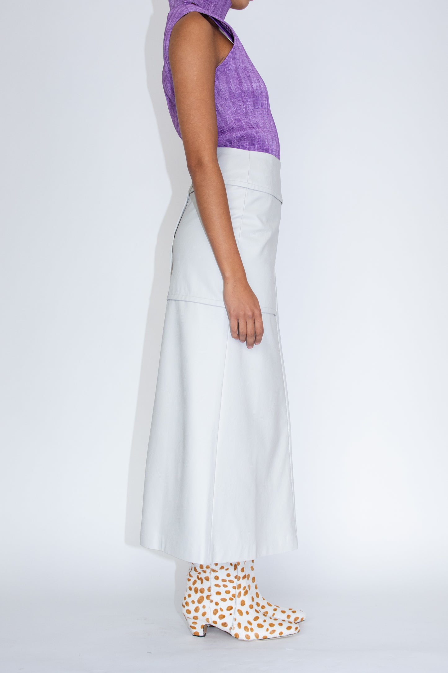 MR. LARKIN, Anja Skirt, Shark
