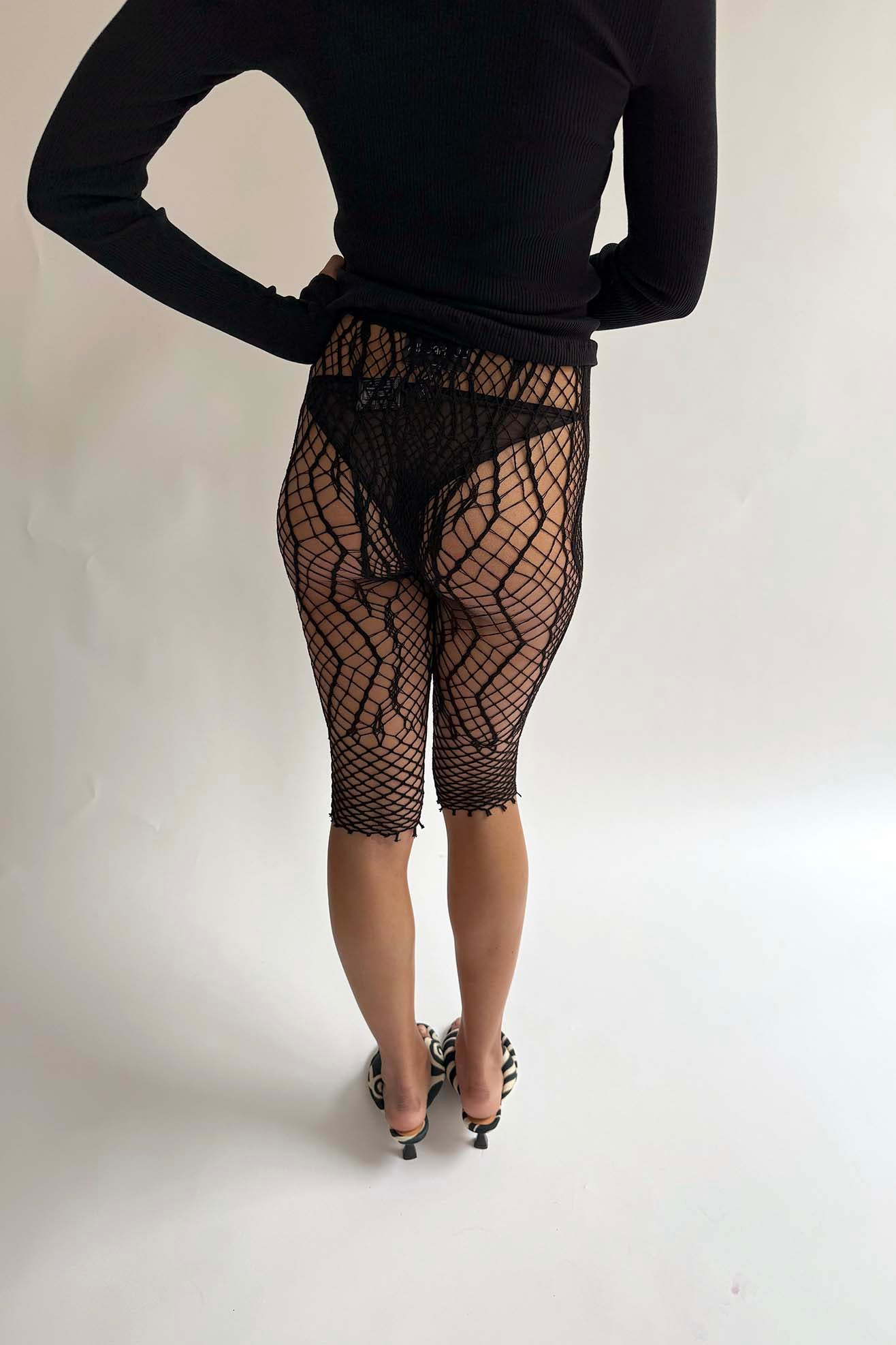 EUCHRONIA, Lace Shorts Pants, Black