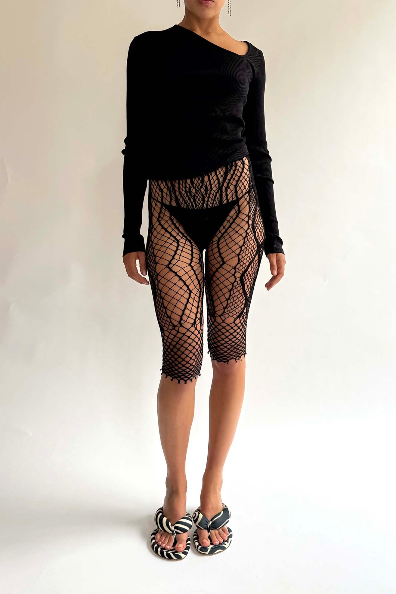 EUCHRONIA, Lace Shorts Pants, Black