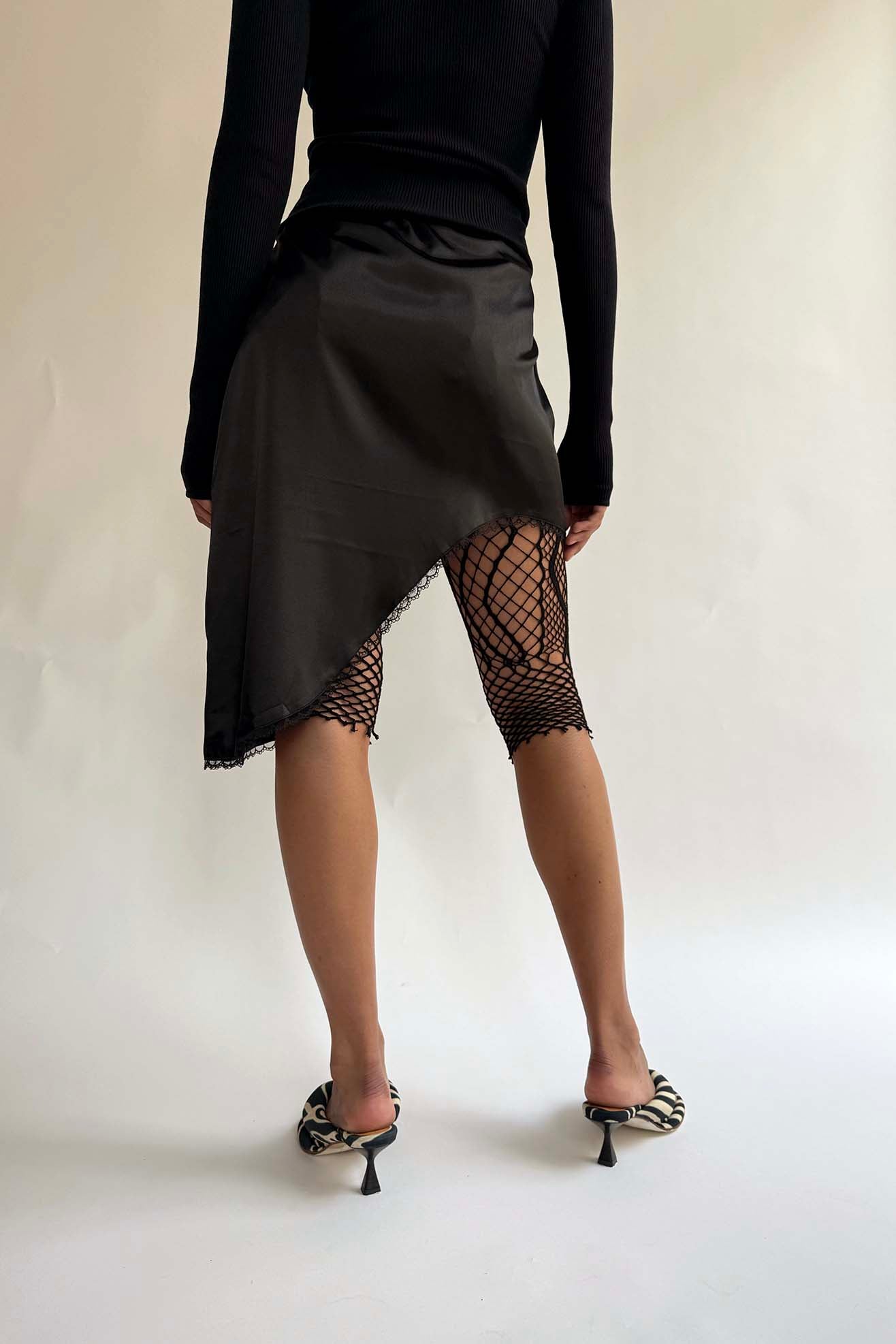 EUCHRONIA, Lace Shorts Pants, Black