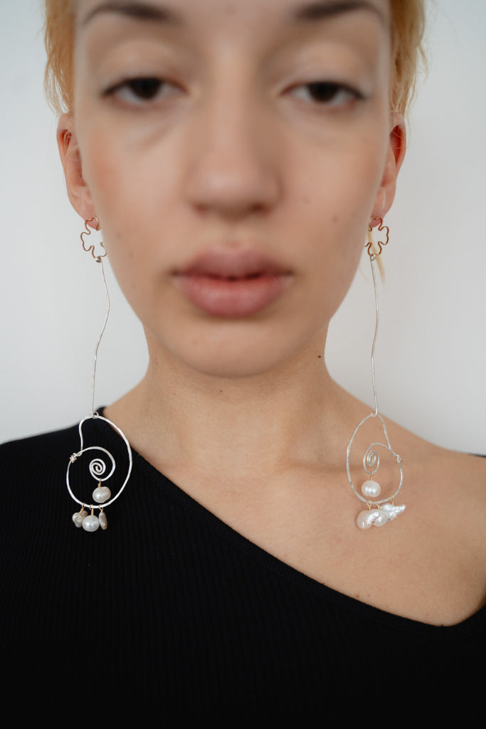 ISSHI, Promise Earrings, Light