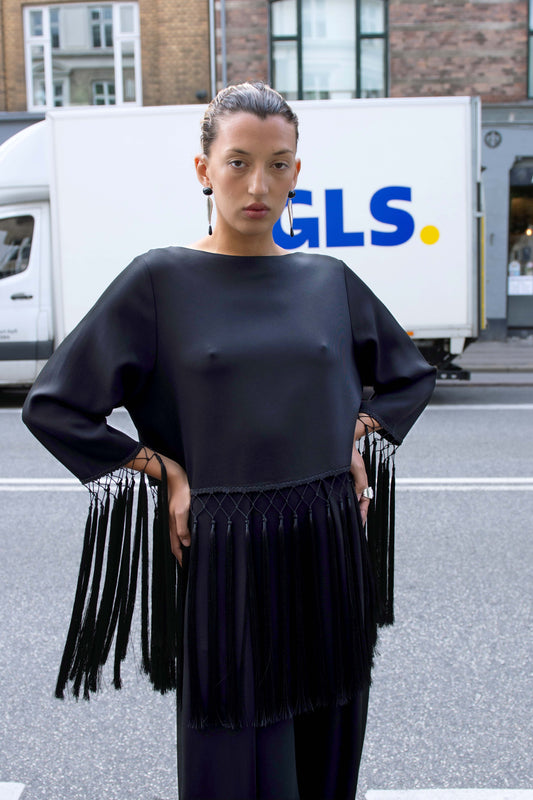 MR. LARKIN, Tara Fringe Top, Black