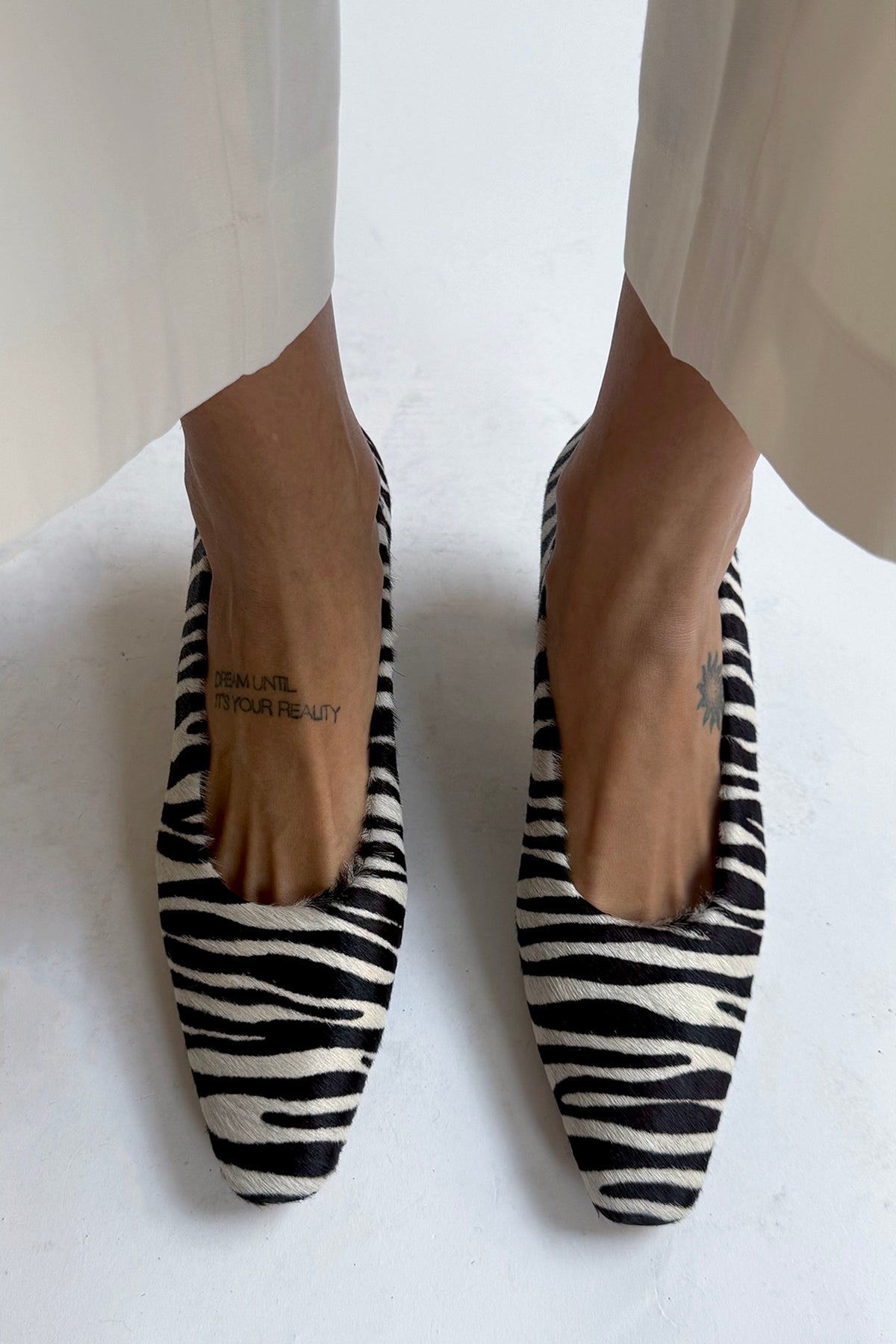 MR. LARKIN, Herring Heel, Ponyhair Zebra Small
