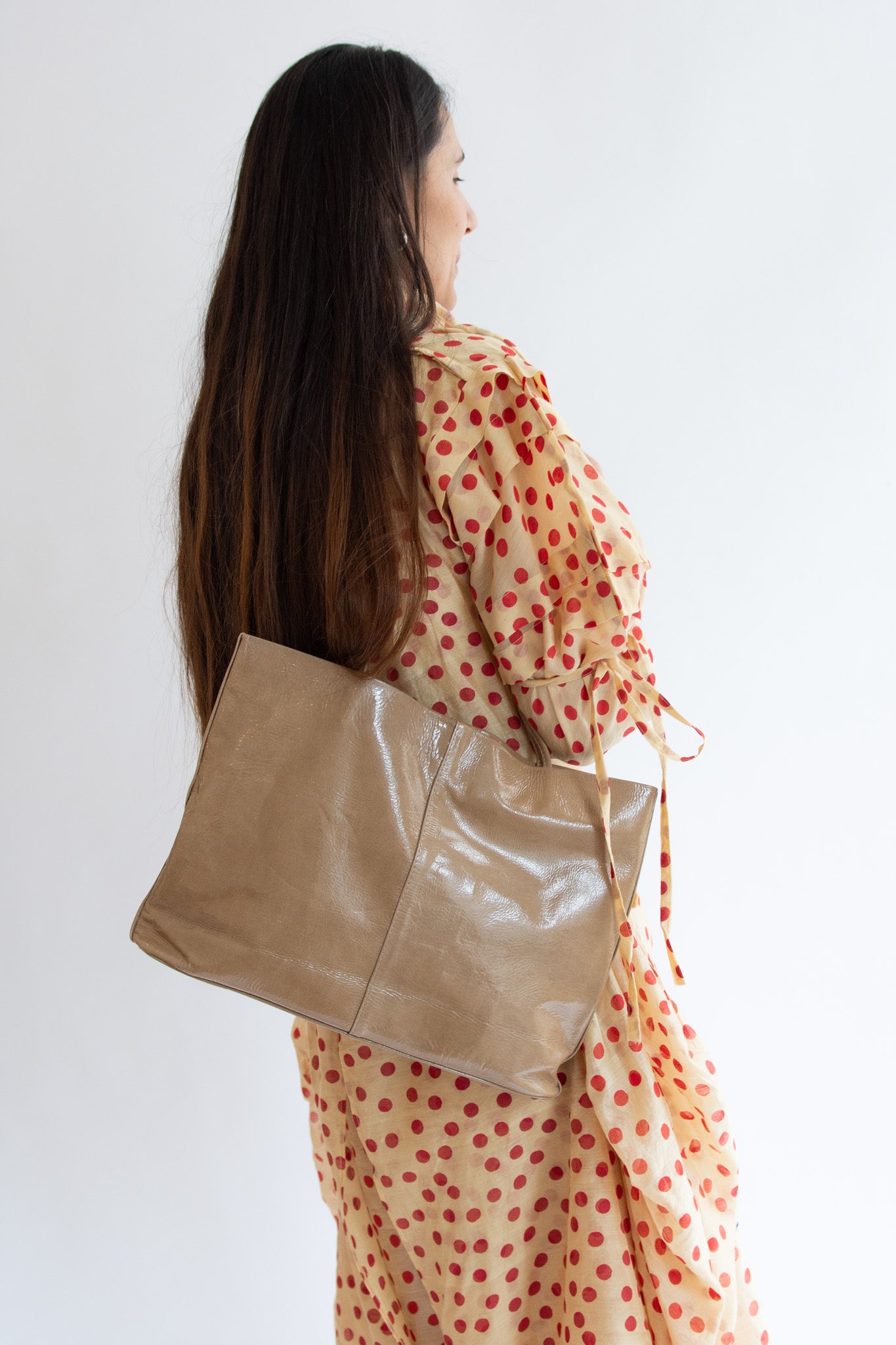 MODERN WEAVING, Narrow Oval Relaxed Tote, Glossed Almond