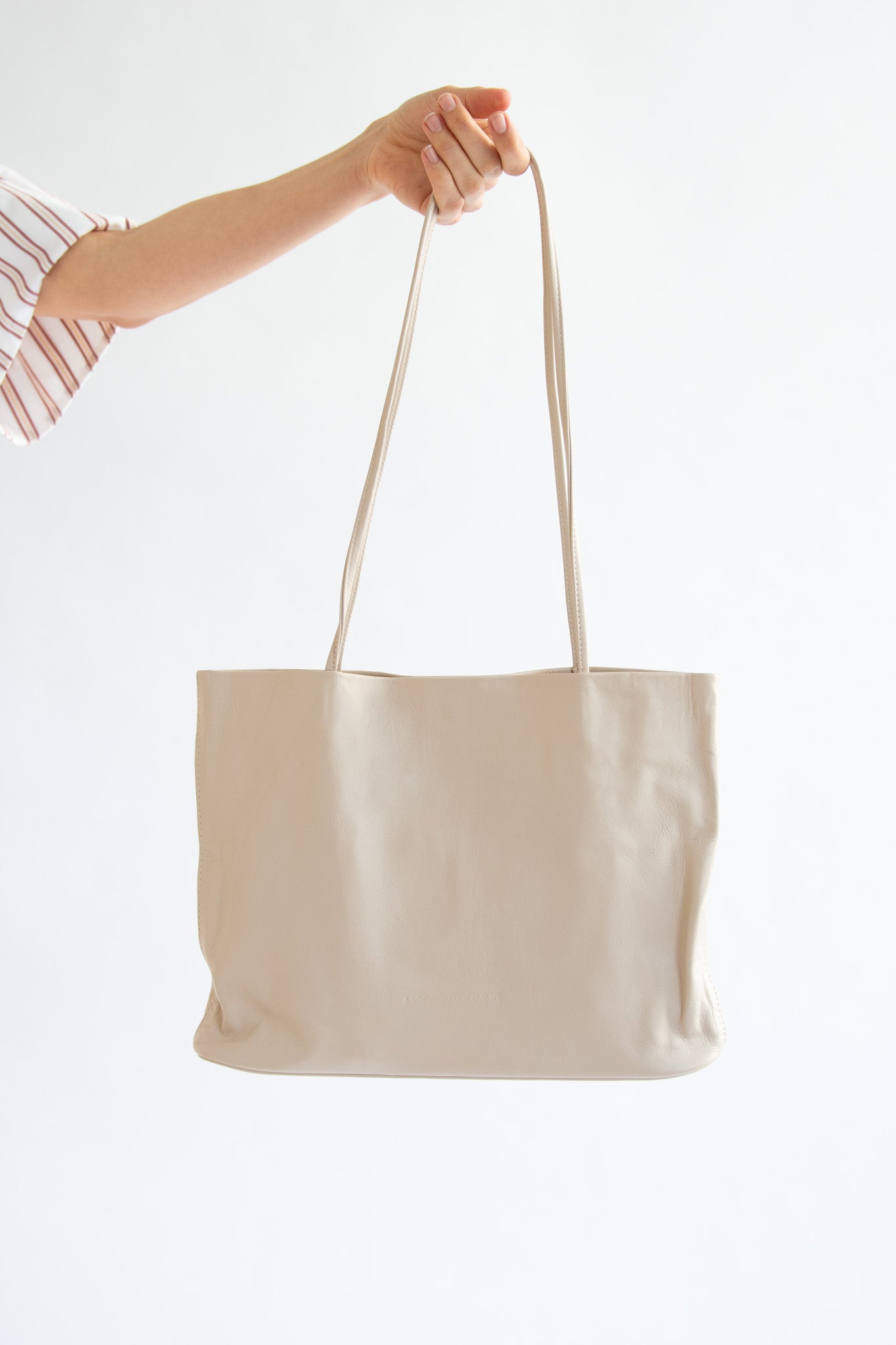 MODERN WEAVING, Narrow Oval Relaxed Tote, Natural