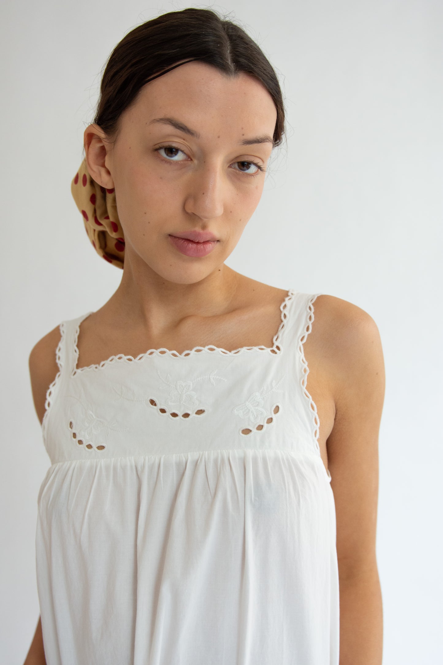 TIGRA TIGRA, Blockprint Dot XL Scrunchie, Beige/Red