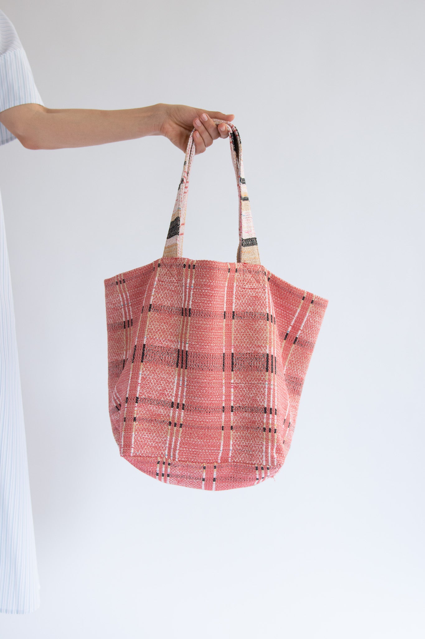 MR. LARKIN, Vega Tote, Multi/Red