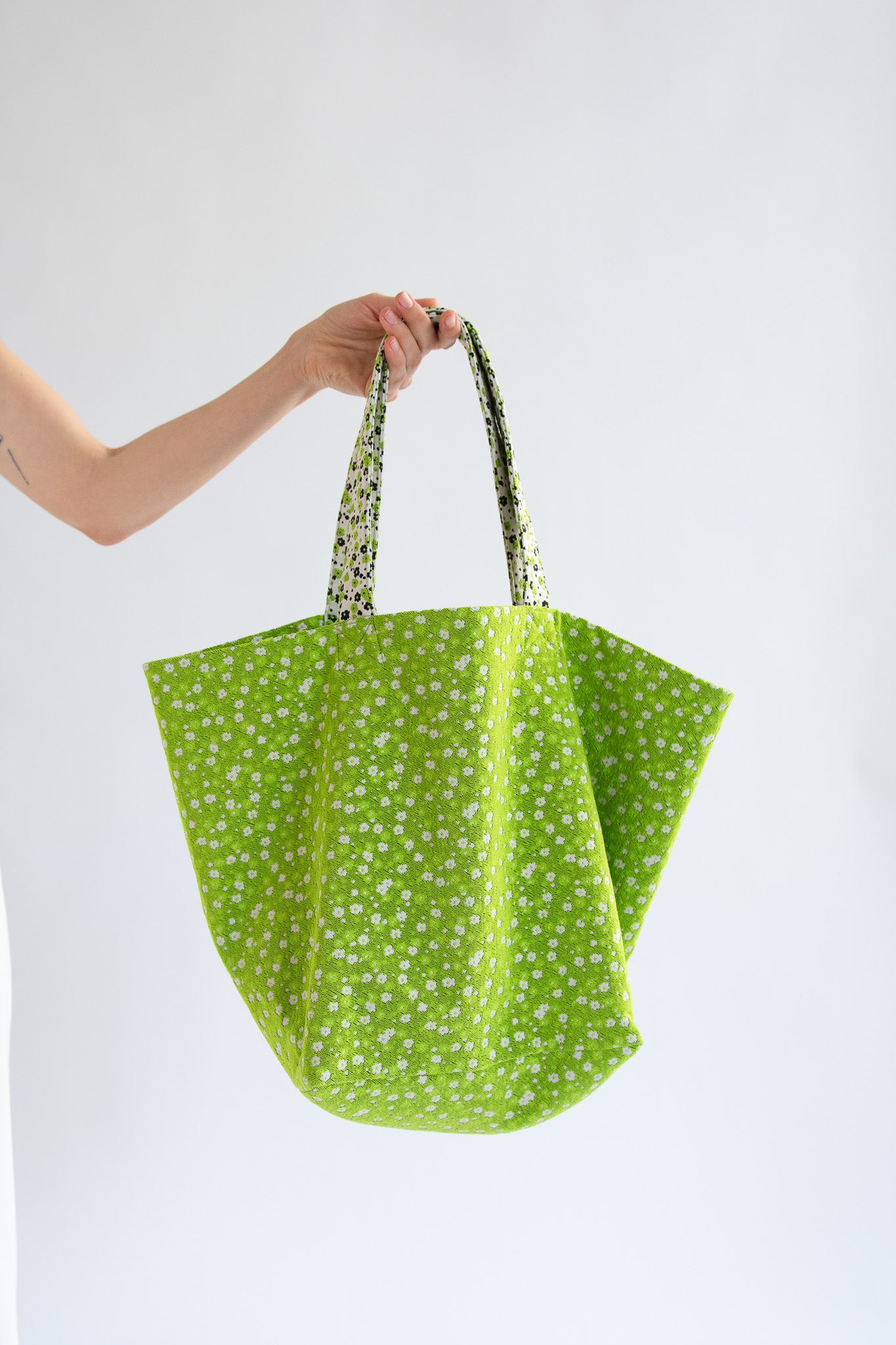 MR. LARKIN, Vega Tote, Acid Green