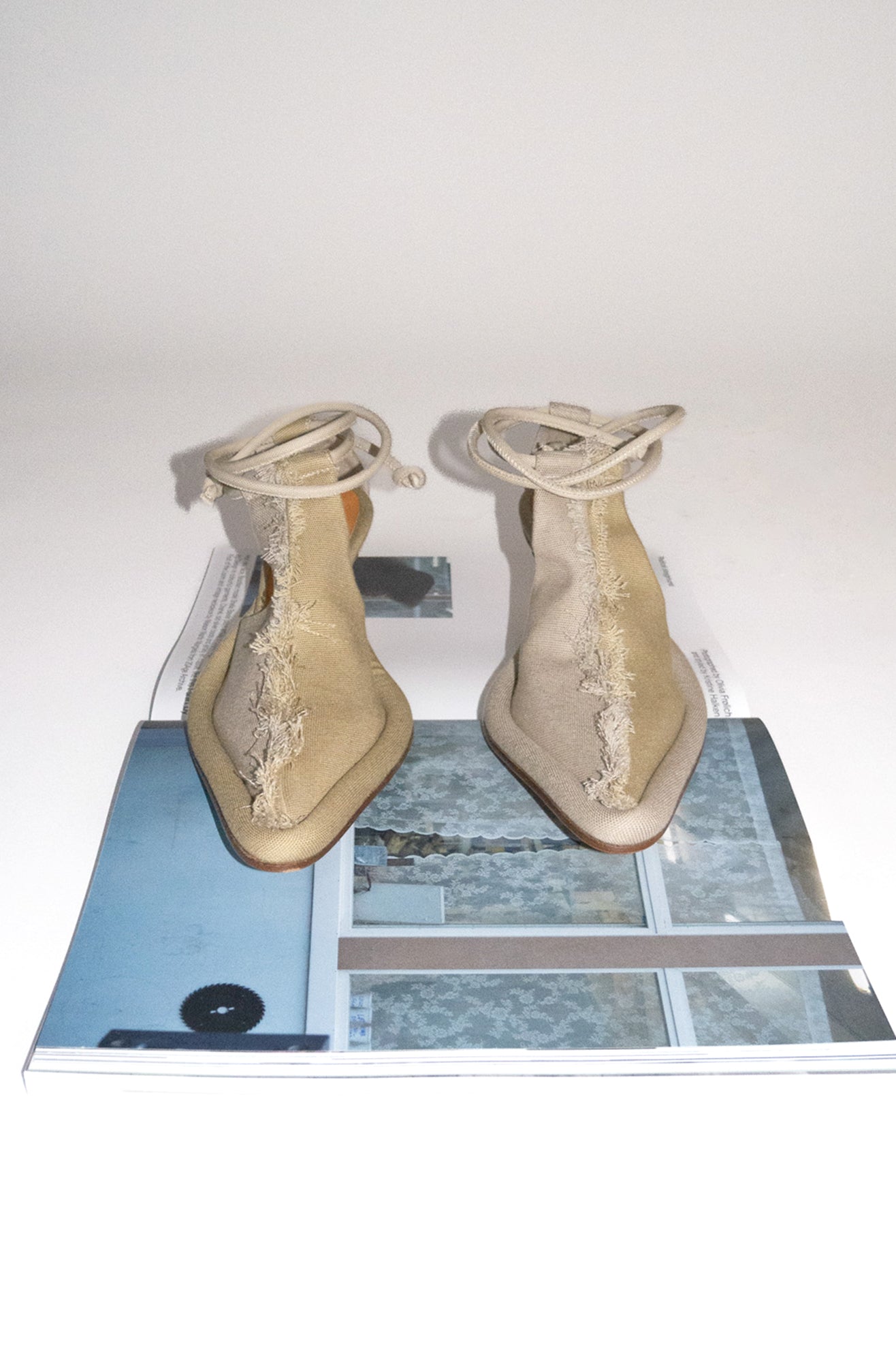 Ugo Paulon, Sabby Mule, Beige
